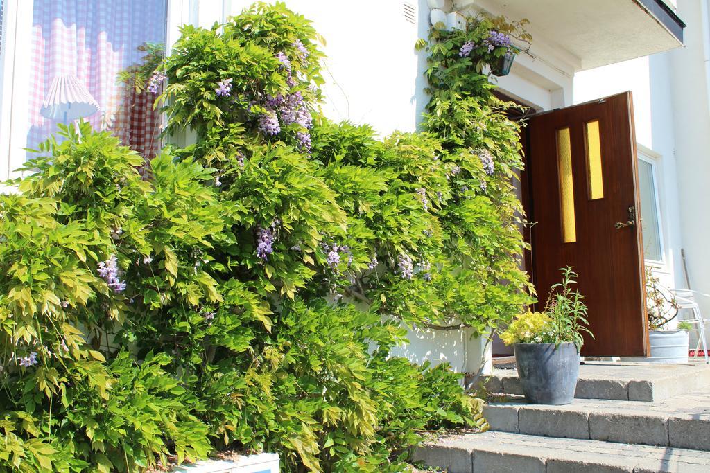 Pensionat Strandgarden Molle Ngoại thất bức ảnh